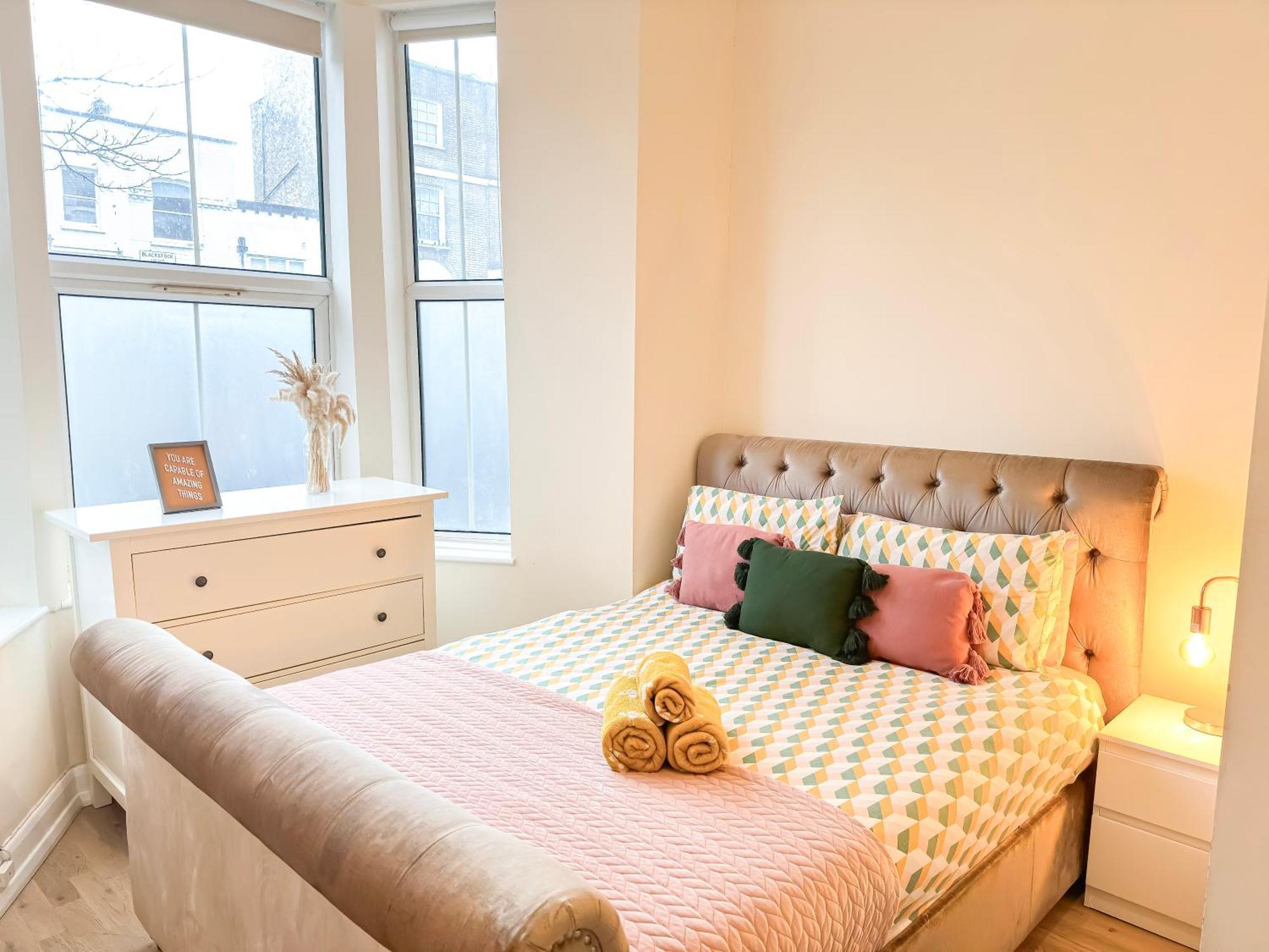 1-Bedroom Flat With Small Garden & Paid Parking In Finsbury Park, Highbury Londres Exterior foto