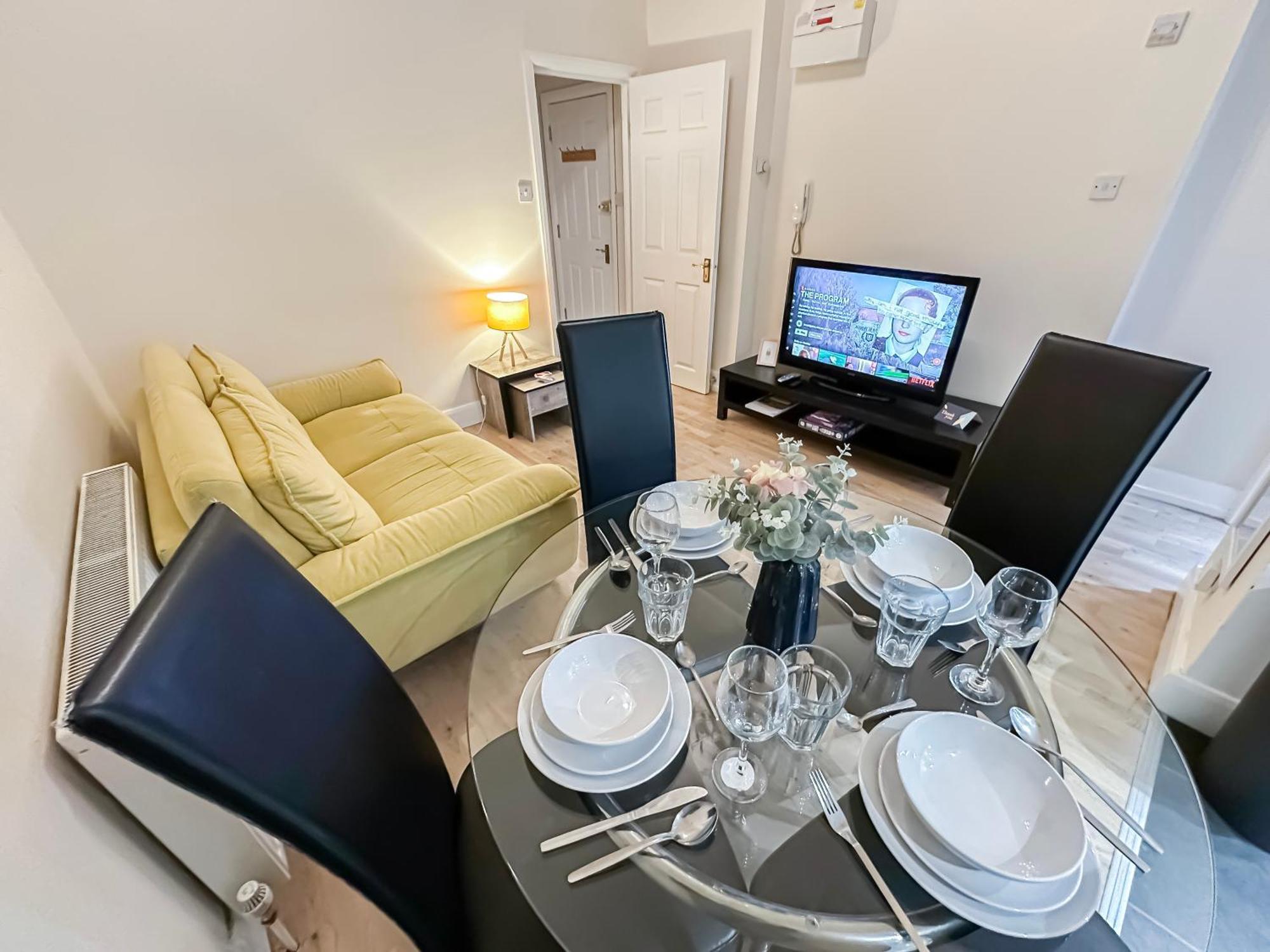 1-Bedroom Flat With Small Garden & Paid Parking In Finsbury Park, Highbury Londres Exterior foto