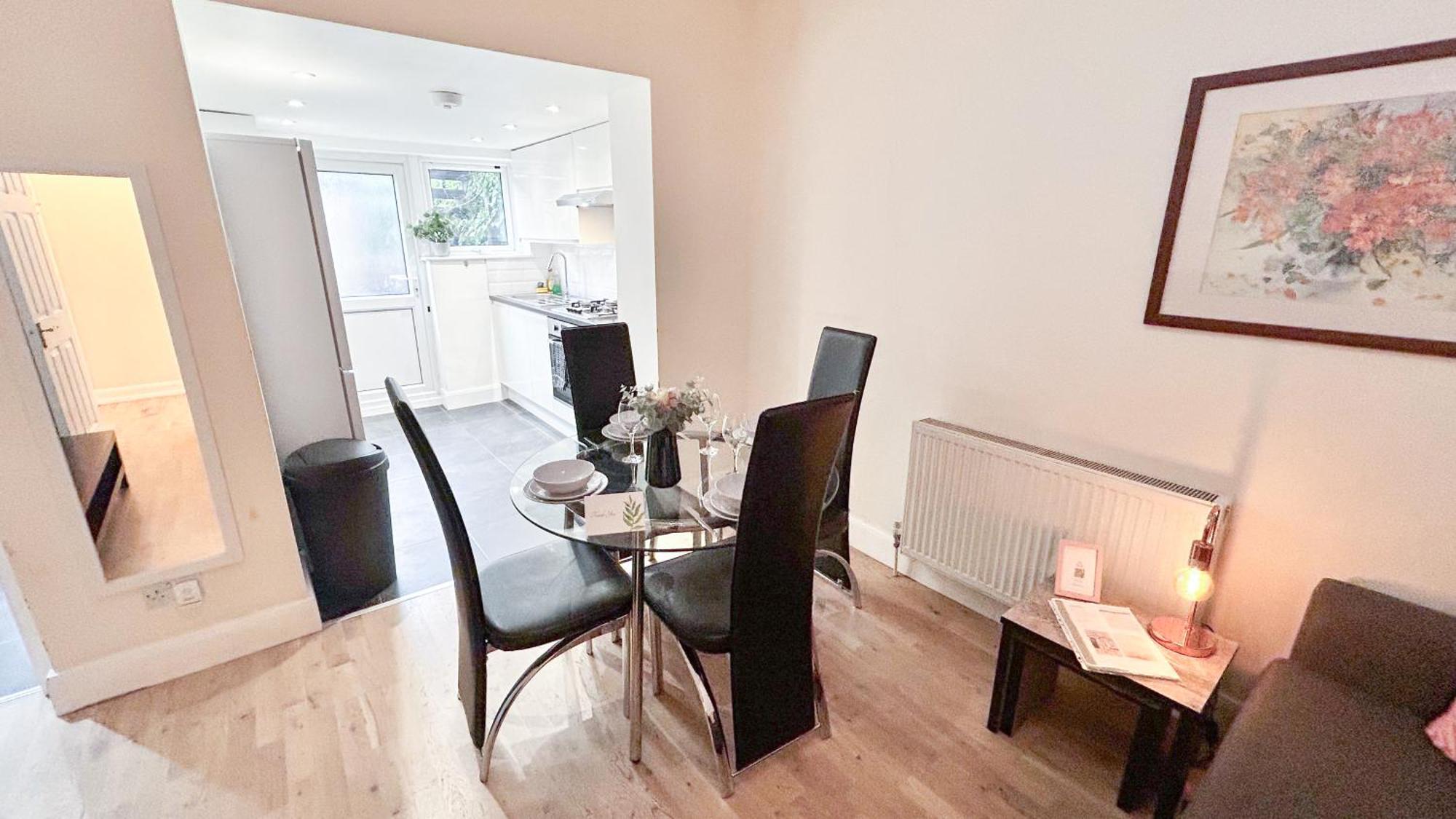 1-Bedroom Flat With Small Garden & Paid Parking In Finsbury Park, Highbury Londres Exterior foto