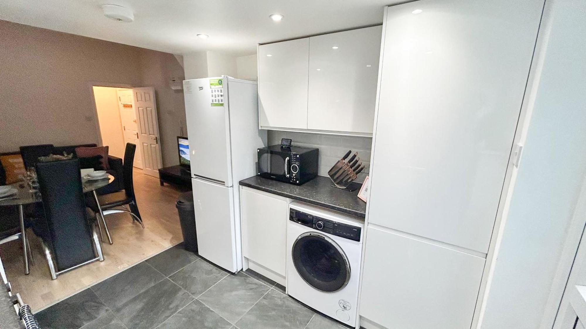 1-Bedroom Flat With Small Garden & Paid Parking In Finsbury Park, Highbury Londres Exterior foto