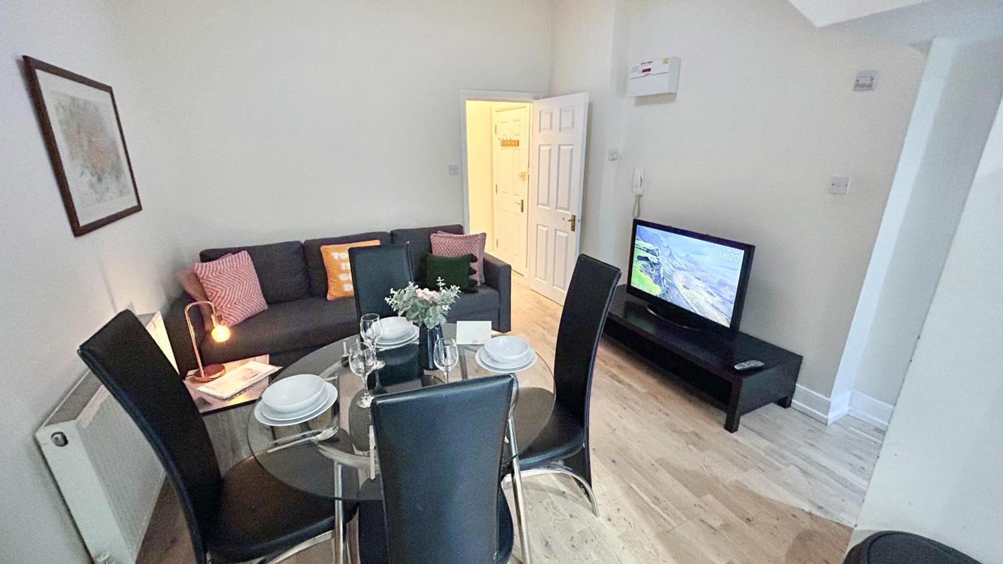 1-Bedroom Flat With Small Garden & Paid Parking In Finsbury Park, Highbury Londres Exterior foto