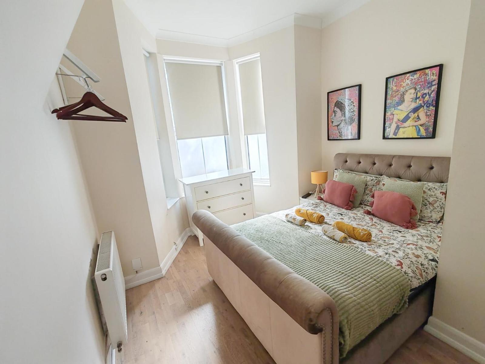 1-Bedroom Flat With Small Garden & Paid Parking In Finsbury Park, Highbury Londres Exterior foto