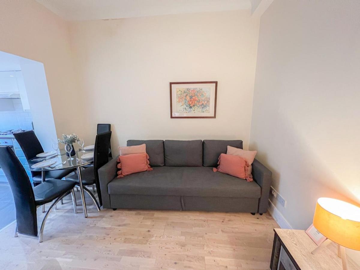 1-Bedroom Flat With Small Garden & Paid Parking In Finsbury Park, Highbury Londres Exterior foto